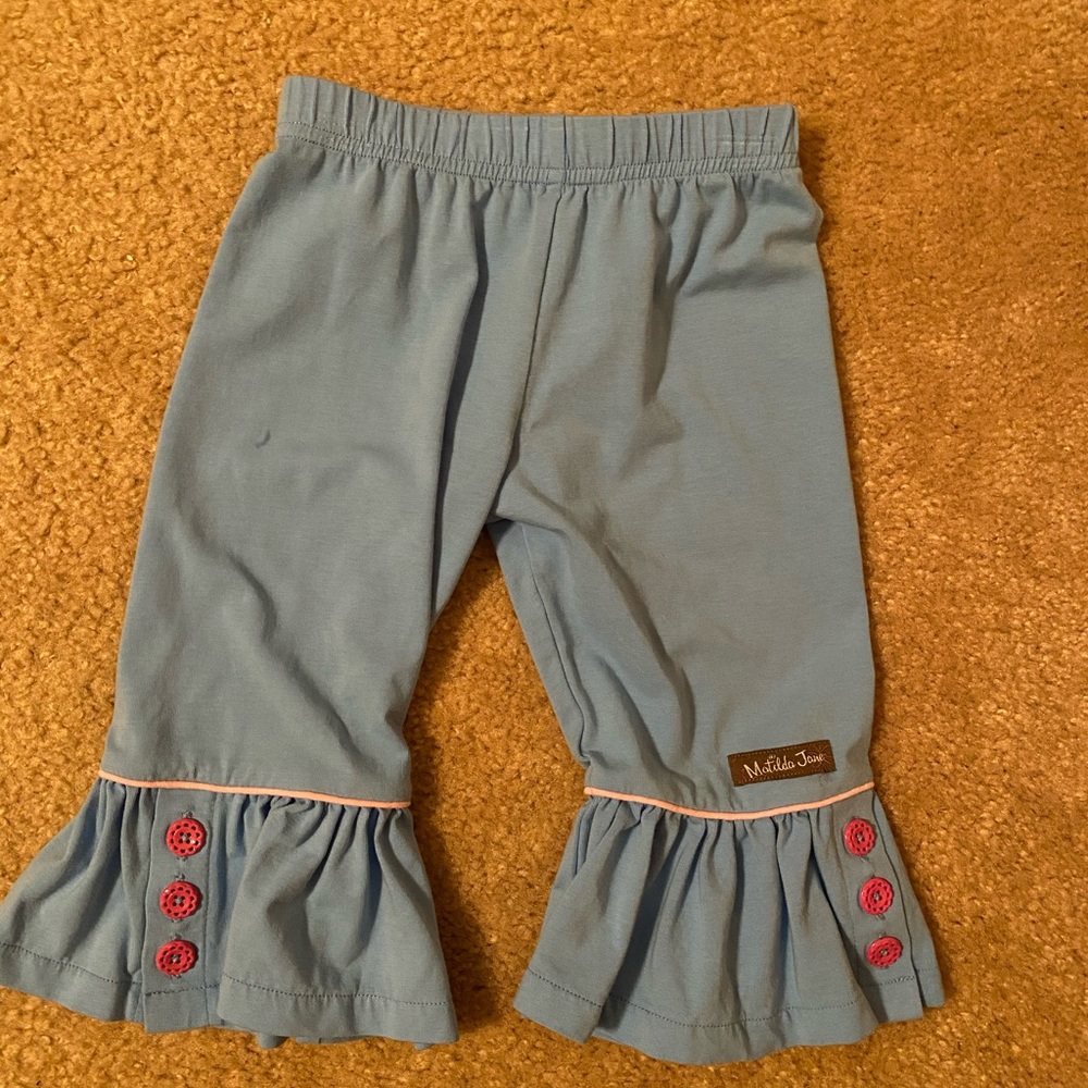 MJ ruffle pants.